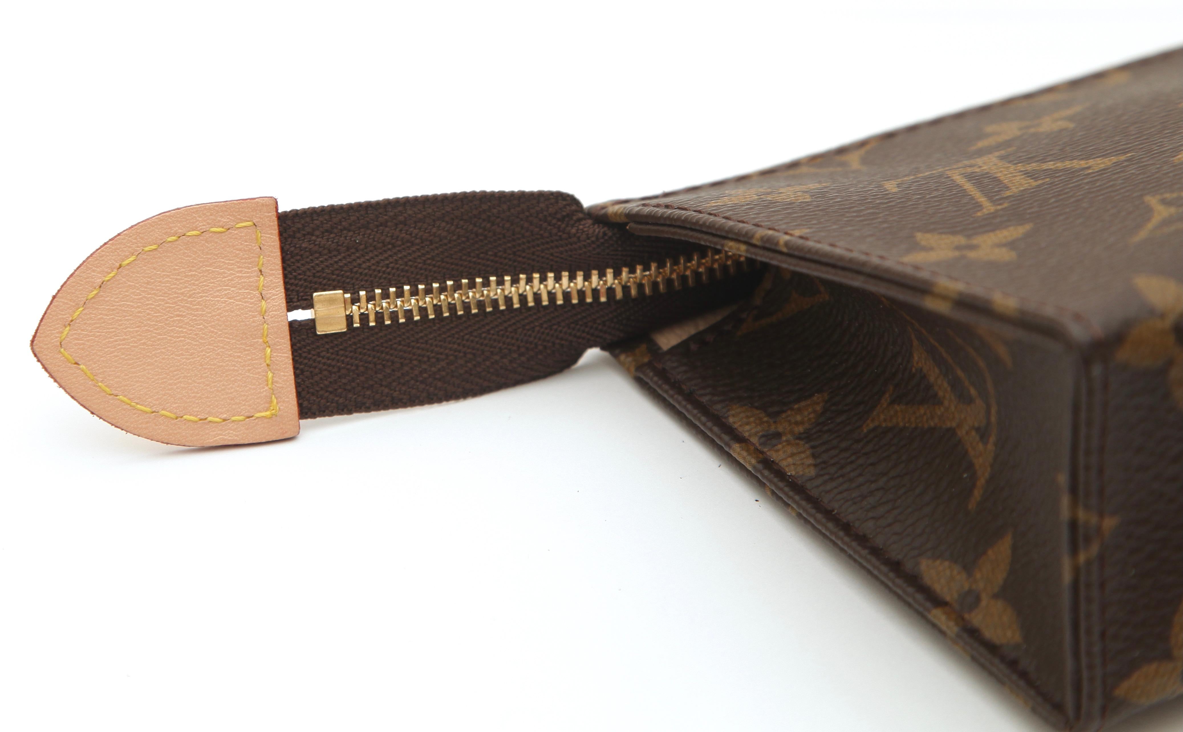 LOUIS VUITTON Monogram Toiletry Pouch 15 Canvas Case Bag Zipper Vachetta Leather 3