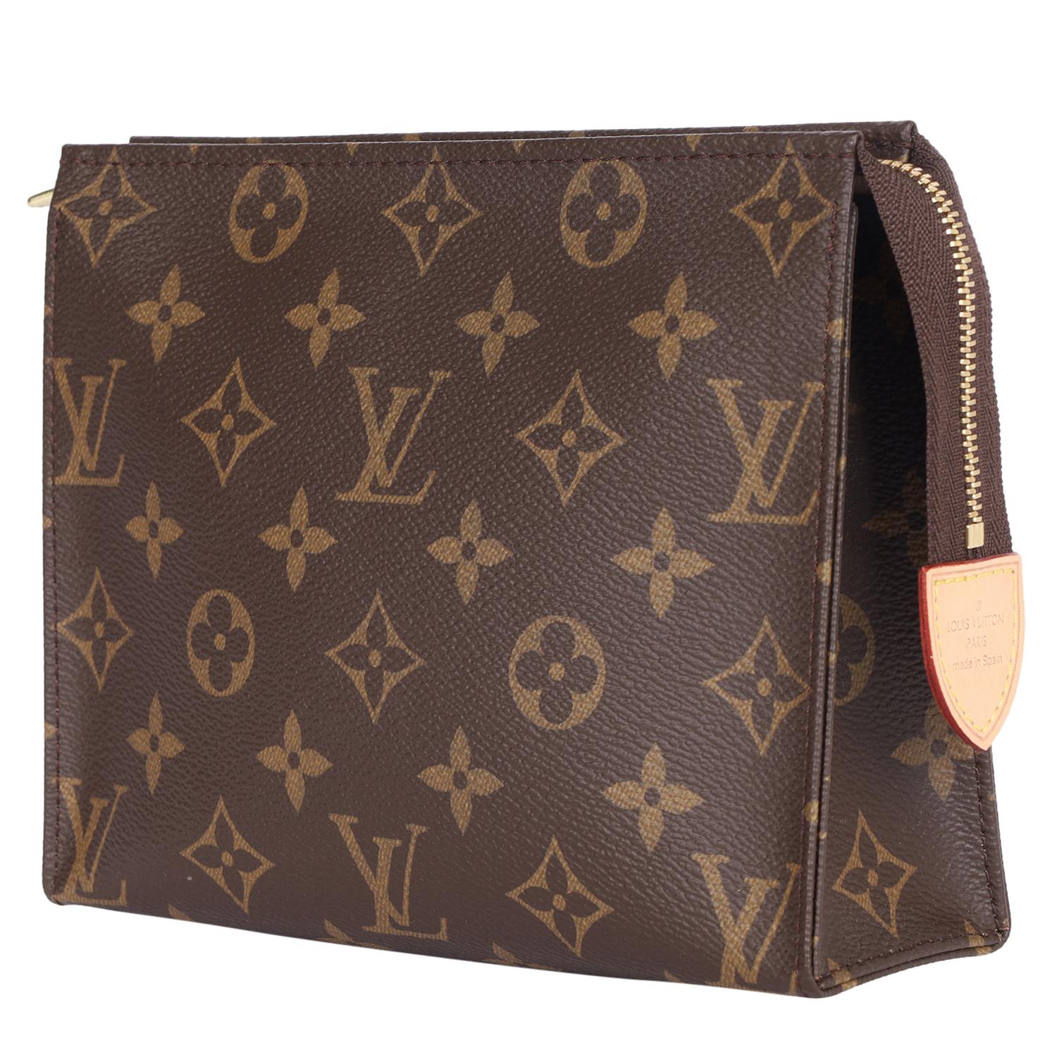 LOUIS VUITTON Trousse de toilette Monogram 19 Brown Neuf - En vente à Salt Lake Cty, UT