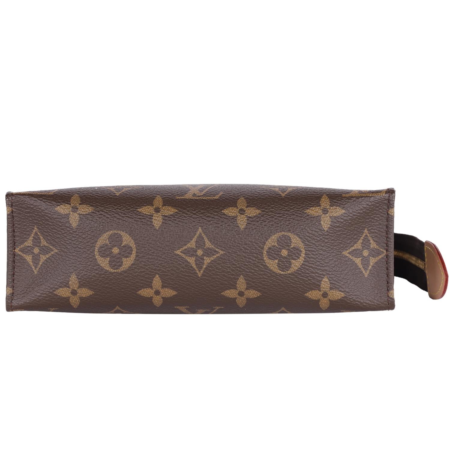 LOUIS VUITTON Trousse de toilette Monogram 19 Brown en vente 3