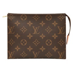 LOUIS VUITTON Monogram Toiletry Pouch 19 Canvas Case Bag Zipper Vachetta Leather