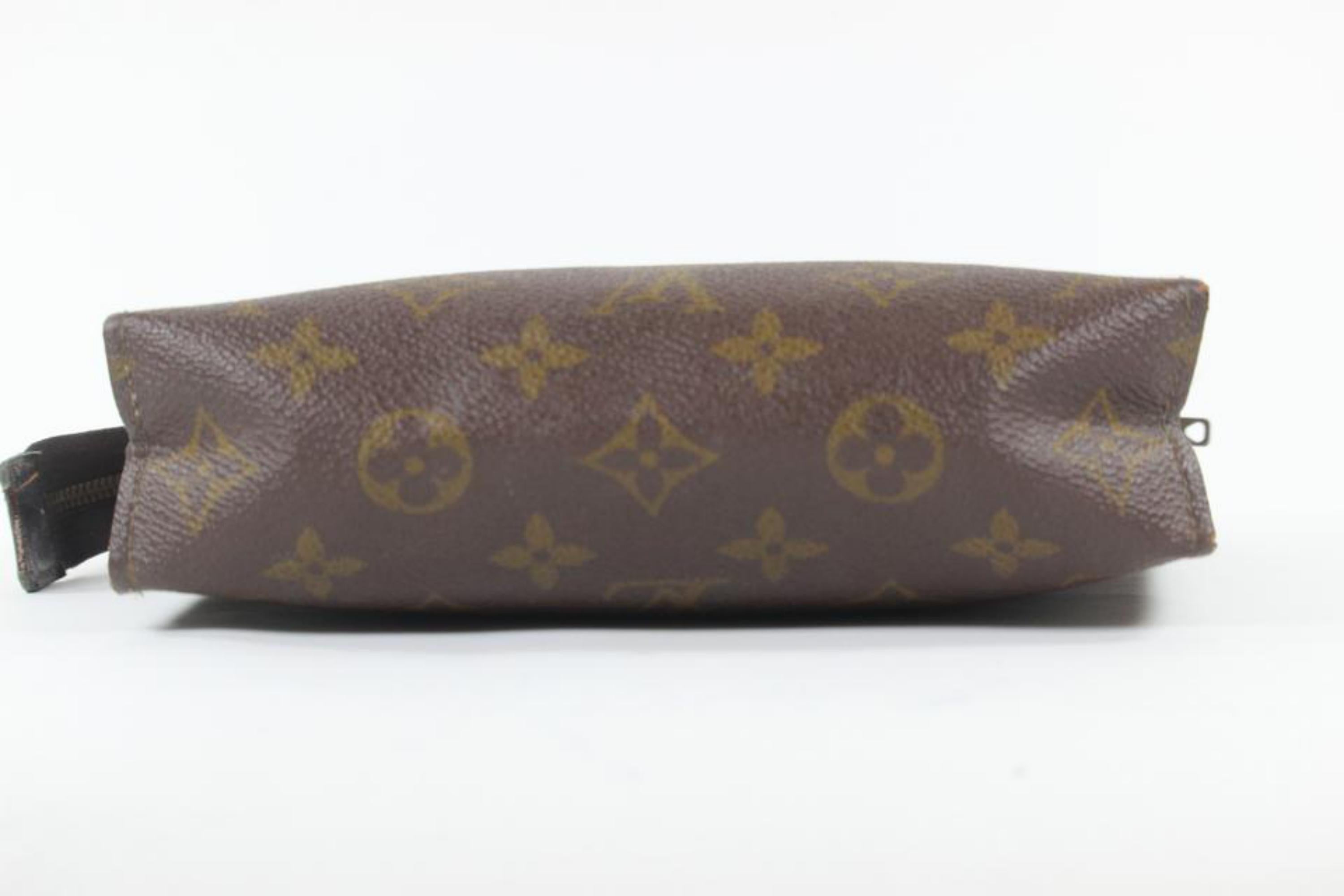 Louis Vuitton Monogram Toiletry Pouch 19 Poche Toilette 2LZ1026 2