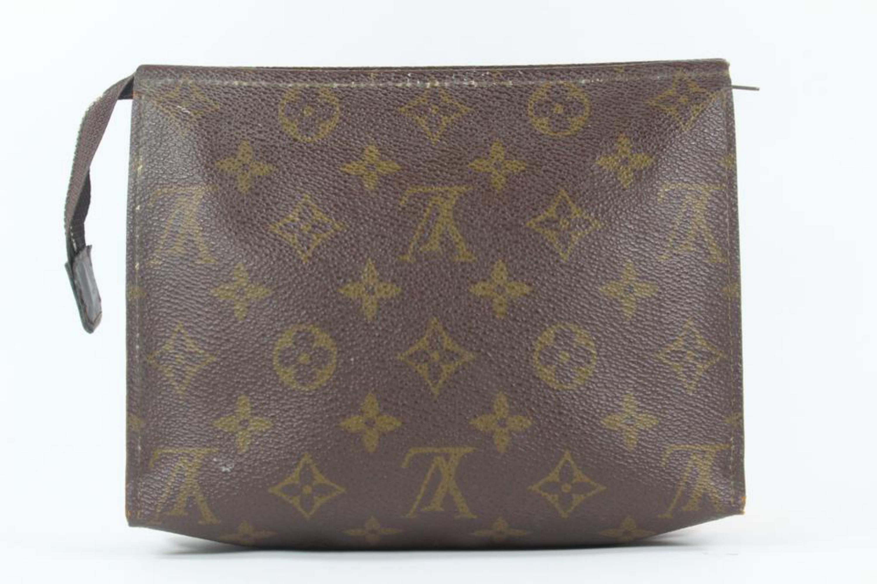 Louis Vuitton Monogram Toiletry Pouch 19 Poche Toilette 2LZ1026 3