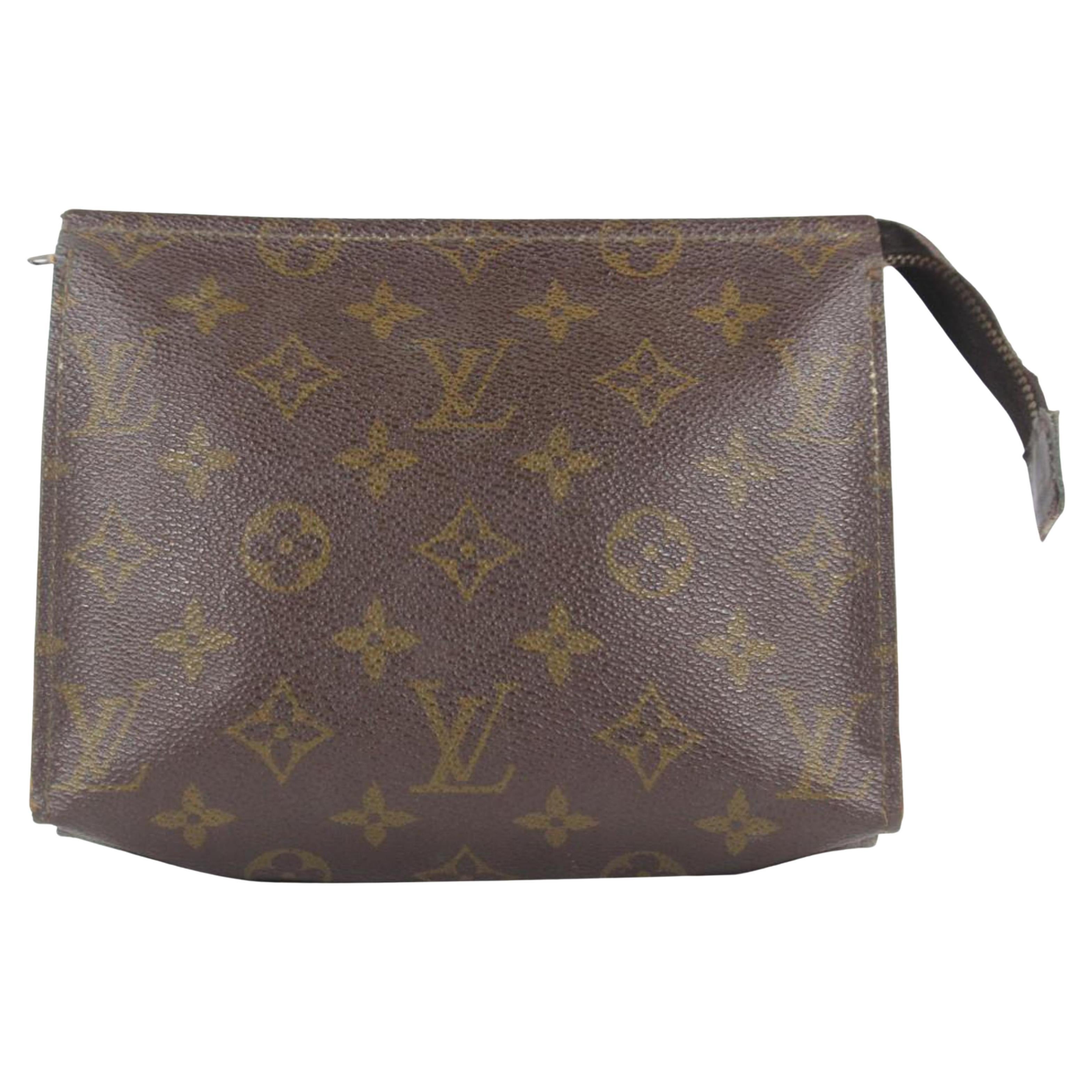 Used louis vuitton TOILETRY POUCH 19 HANDBAGS