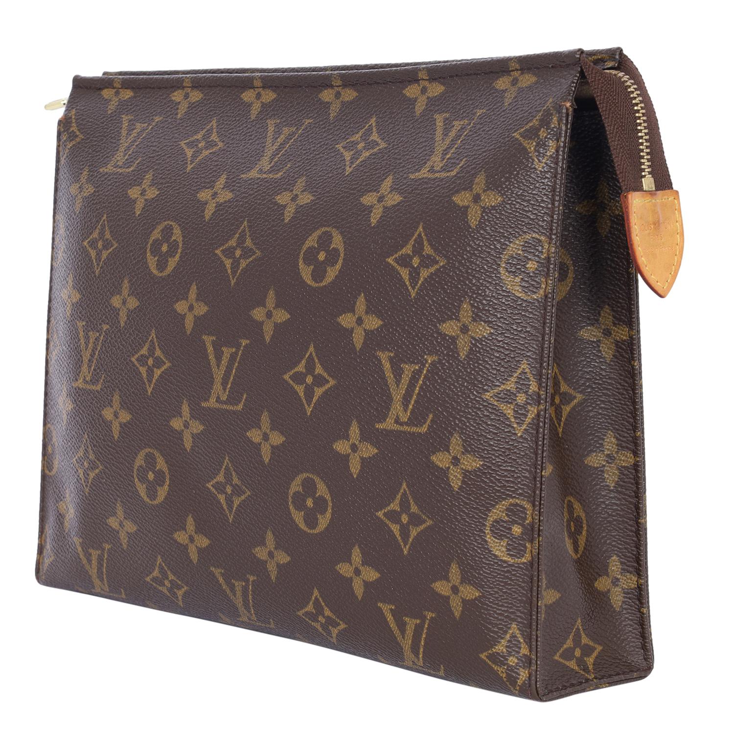 Women's or Men's Louis Vuitton Monogram Toiletry Pouch 26 Cosmetic Bag