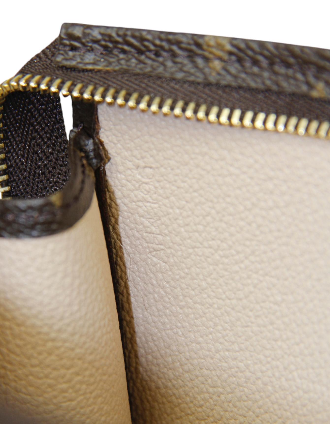Louis Vuitton Monogram Toiletry Pouch 26 Cosmetic/Clutch Bag For Sale 2