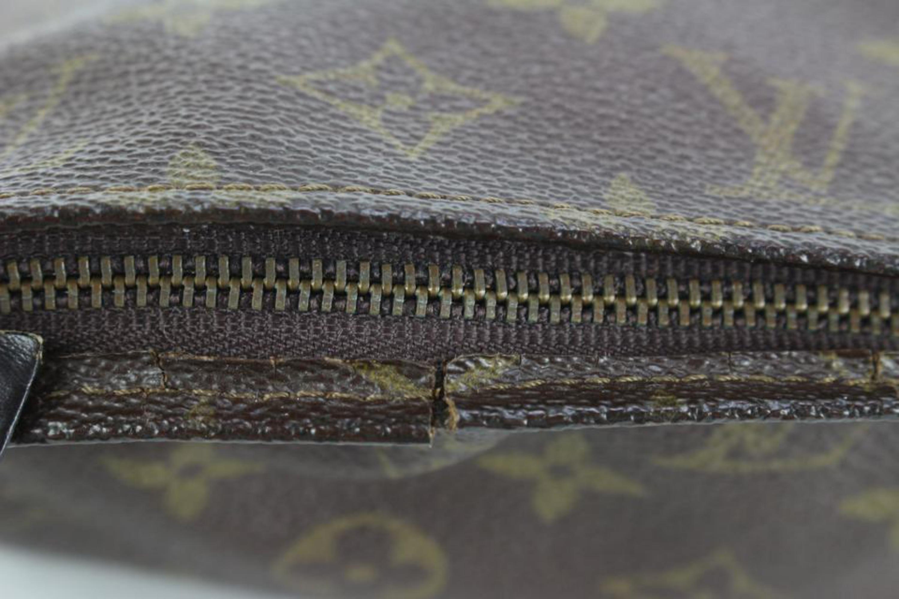 Louis Vuitton Monogram Toilettenbeutel 26 Poche Toilette 36lk510s mit Monogramm (Grau) im Angebot