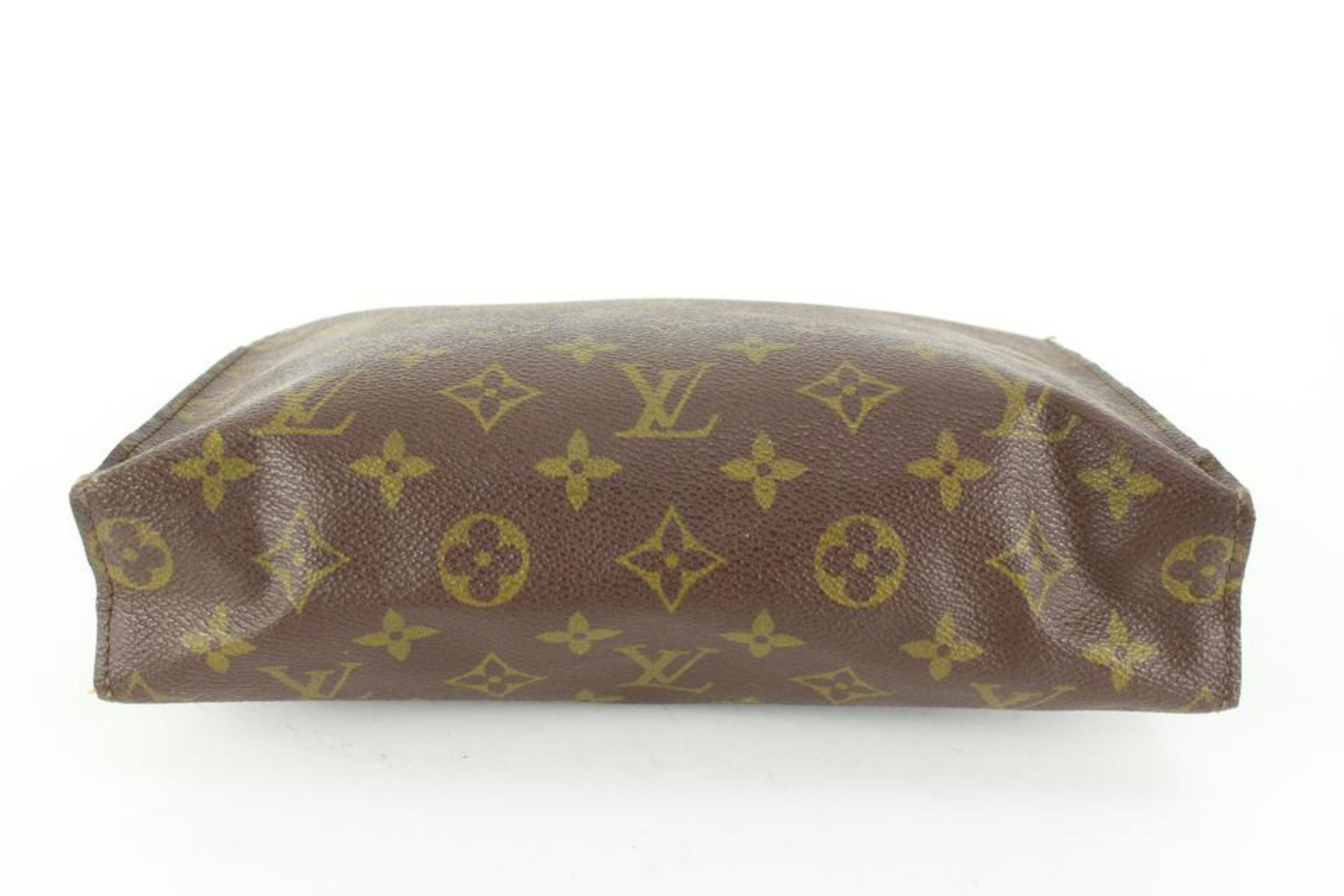 Louis Vuitton Monogram Toiletry Pouch 26 Poche Toilette 38lk510s In Fair Condition For Sale In Dix hills, NY