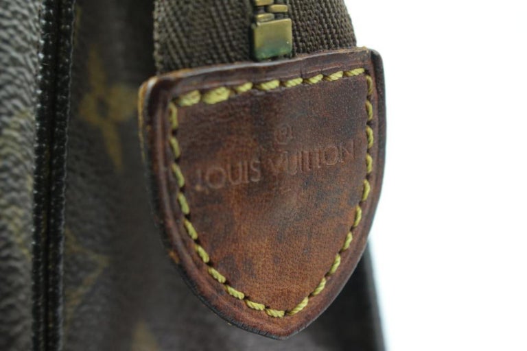 Louis Vuitton, Bags, Authentic Louis Vuitton Pochette Toilette 26  Crossbody Bag 82