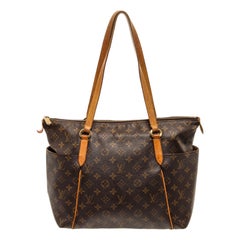 Louis Vuitton Monogram Totally MM