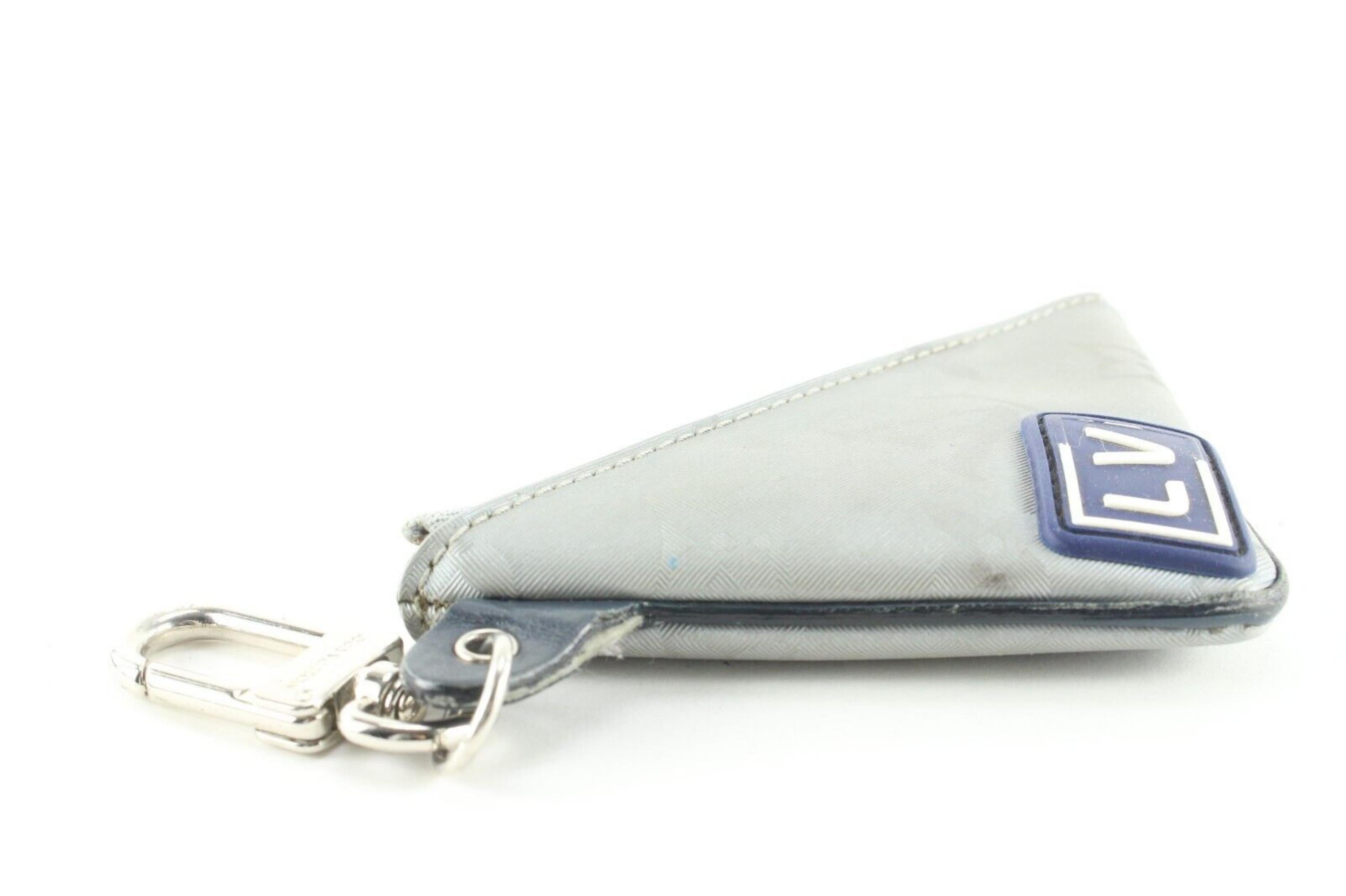 Gray Louis Vuitton Monogram Triangle Titanium Key Chain Bag Charm 9LV0501 For Sale