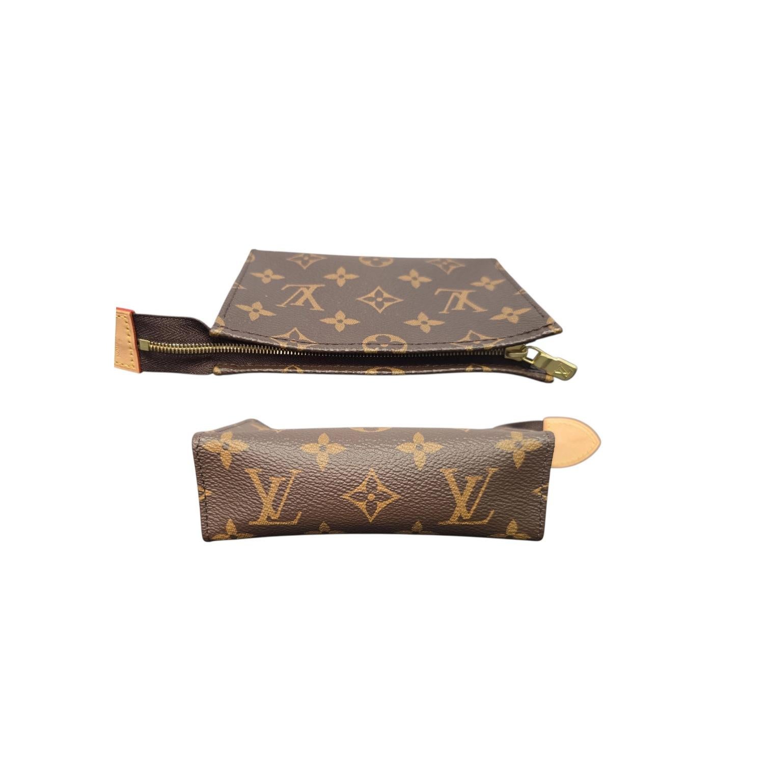 Set di sacchetti da toilette Trio Louis Vuitton in vendita 5