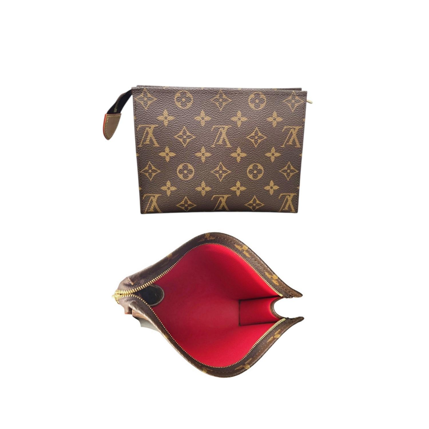 Set di sacchetti da toilette Trio Louis Vuitton in vendita 1