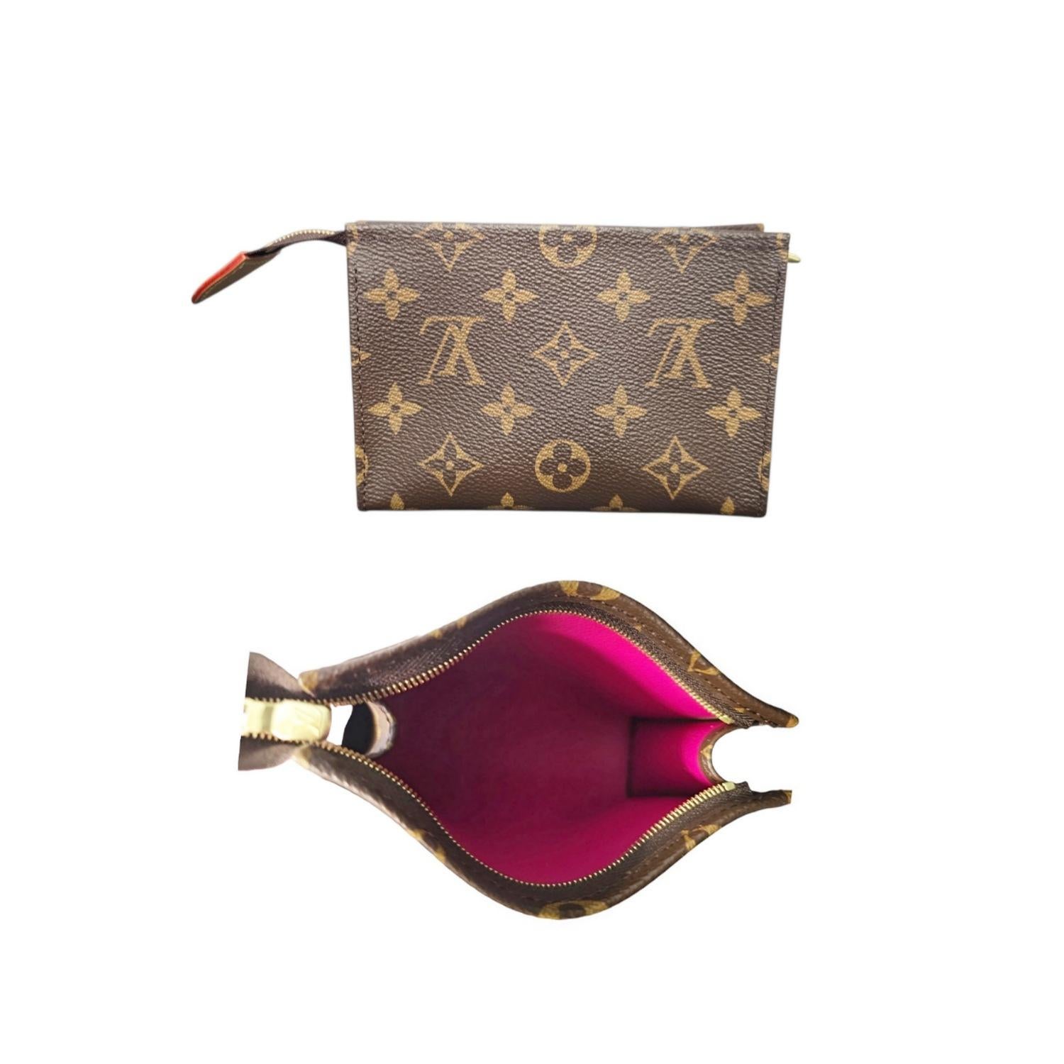 Set di sacchetti da toilette Trio Louis Vuitton in vendita 4