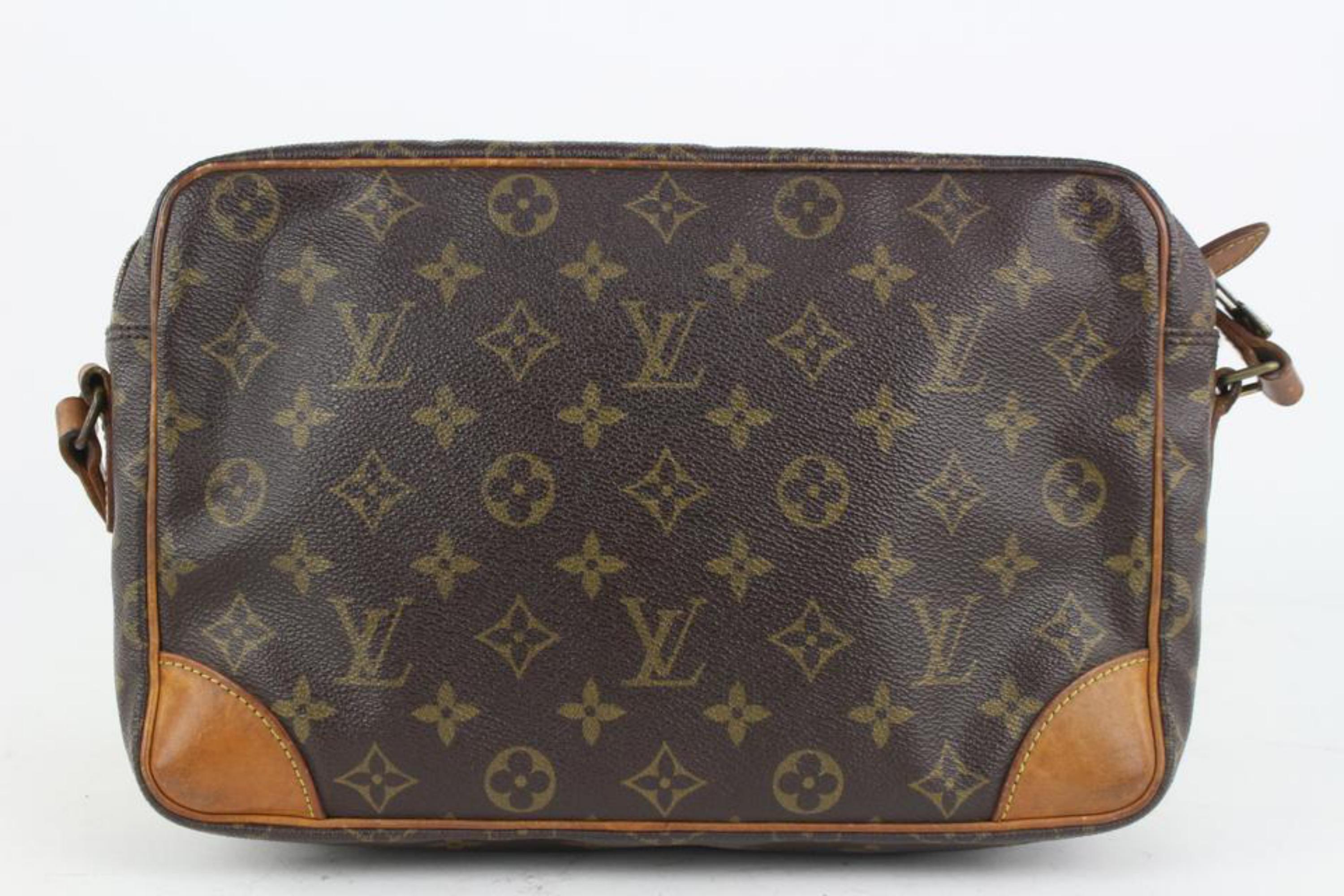 Women's Louis Vuitton Monogram Trocadero 24 Crossbody Bag 8lv1015