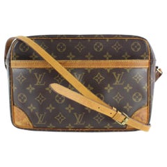 Louis Vuitton Monogram Trocadero 27 Cross Body Bag 8LV415b