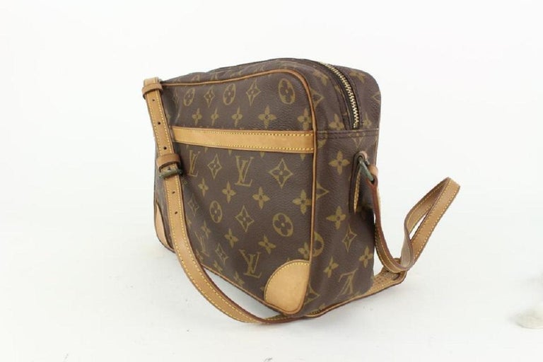 Shop Louis Vuitton Totes (M22506) by SolidConnection