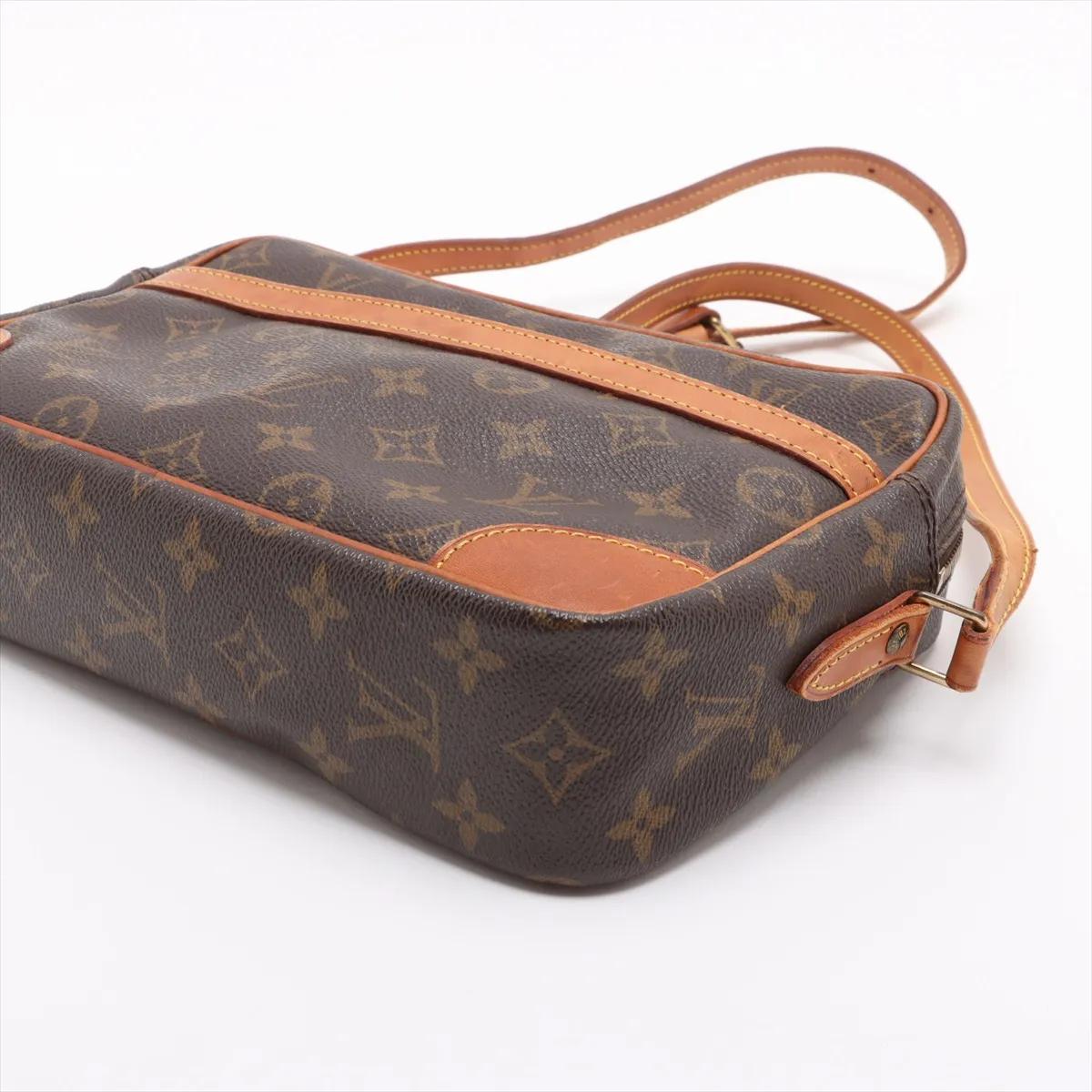 Louis Vuitton Monogram Trocadero 27 In condizioni buone a Indianapolis, IN