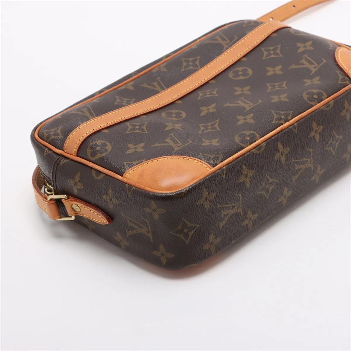 da uomo o donna Louis Vuitton Monogram Trocadero 27 in vendita
