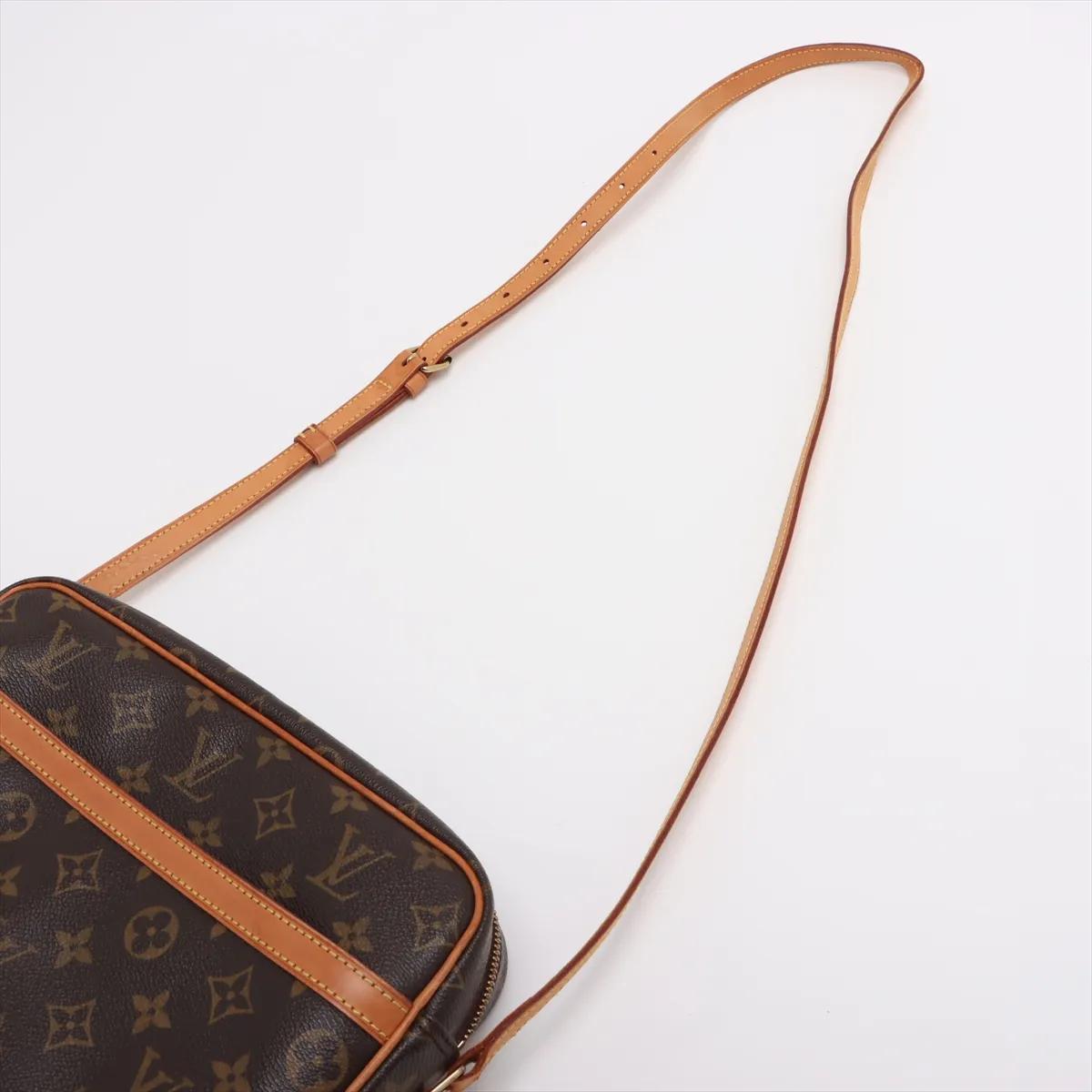 Louis Vuitton Monogram Trocadero 27 in vendita 1