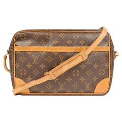 Louis Vuitton Monogram Trocadero 30 Crossbody Bag