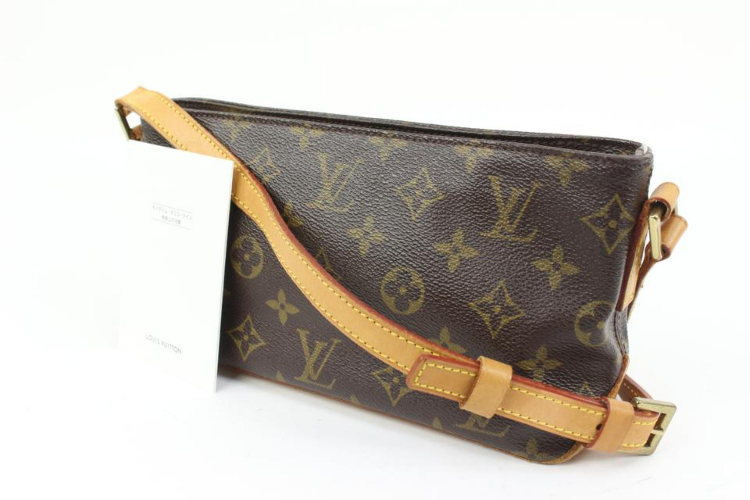 Louis Vuitton - Authenticated Pochette Accessoire Handbag - Cloth Brown Plain for Women, Very Good Condition