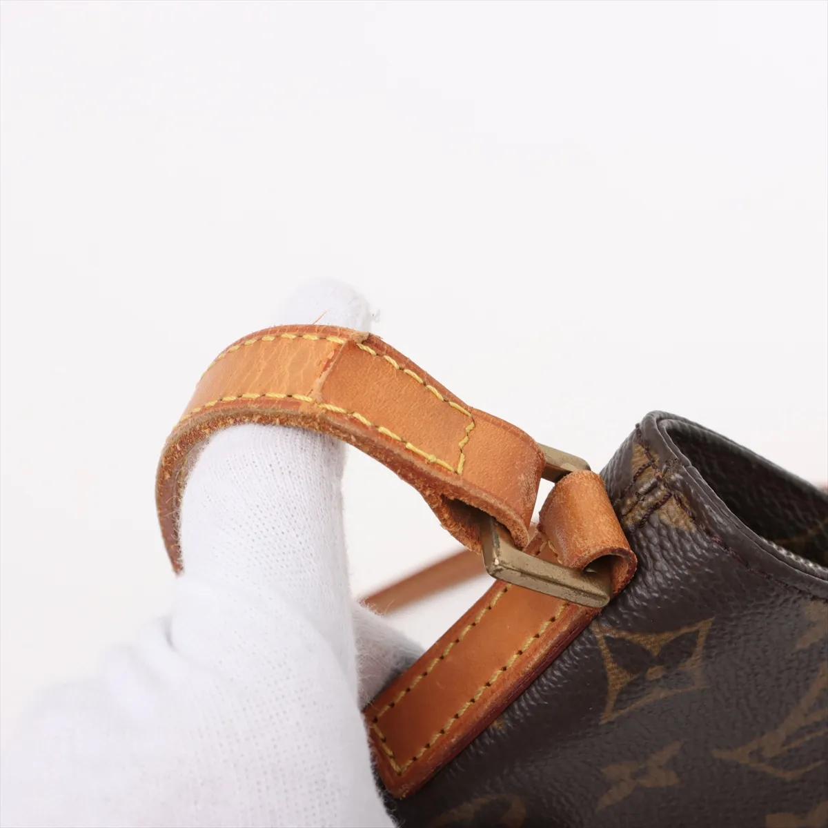 Louis Vuitton Monogram Trotteur Shoulder Bag im Angebot 6