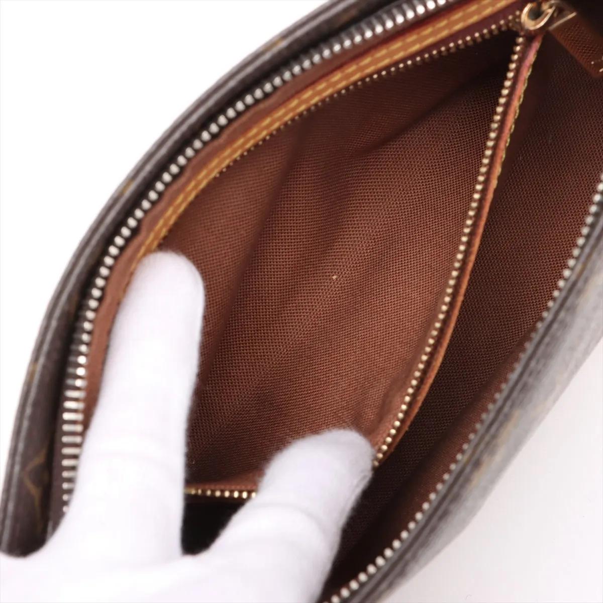 Louis Vuitton Monogram Trotteur Shoulder Bag im Angebot 3