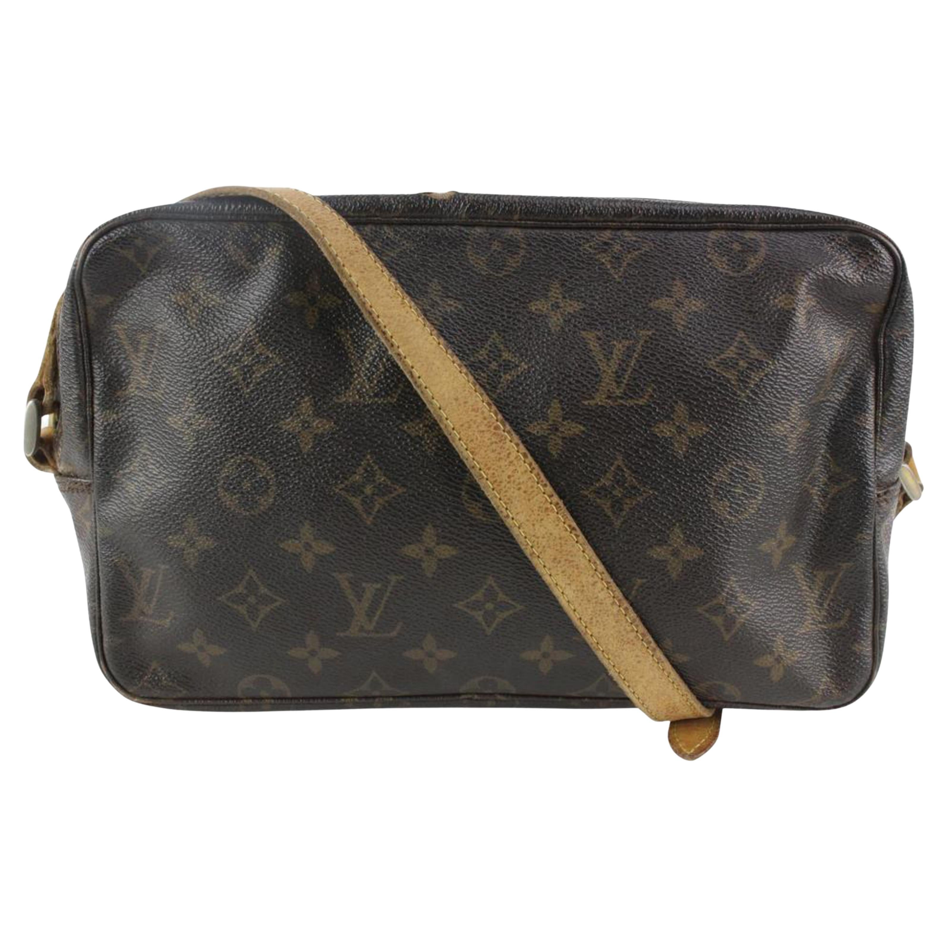 Louis Vuitton Monogram Trousse 28 Converted Crossbody Bag 1210lv44 For Sale