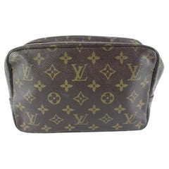 Louis Vuitton Monogram Toiletry Pouch 19 Poche Toilette Cosmetic Case  1210lv30 For Sale at 1stDibs