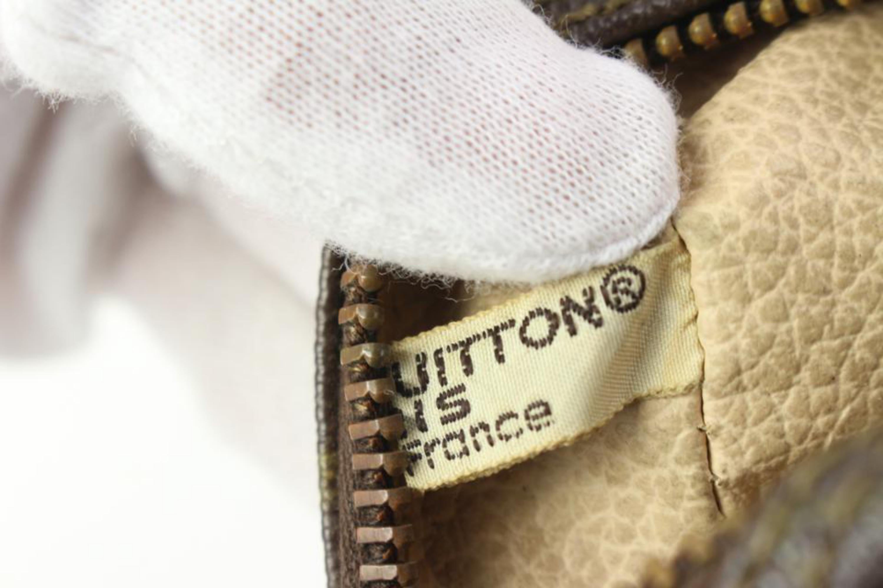 Louis Vuitton - Trousse de toilette monogrammée 28 - Pochette de toilette 35lk510s en vente 5
