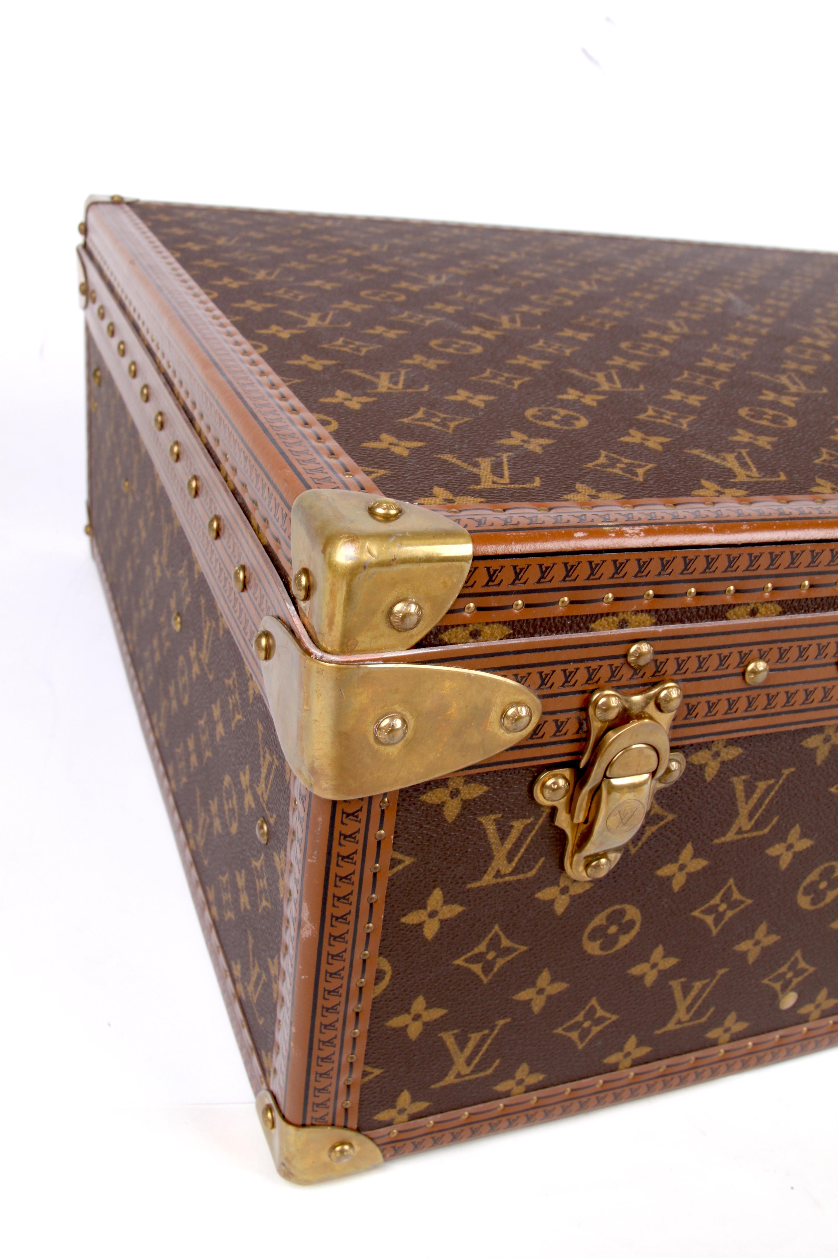 Women's or Men's Louis Vuitton Monogram Trunk Suitcase 75 - brown