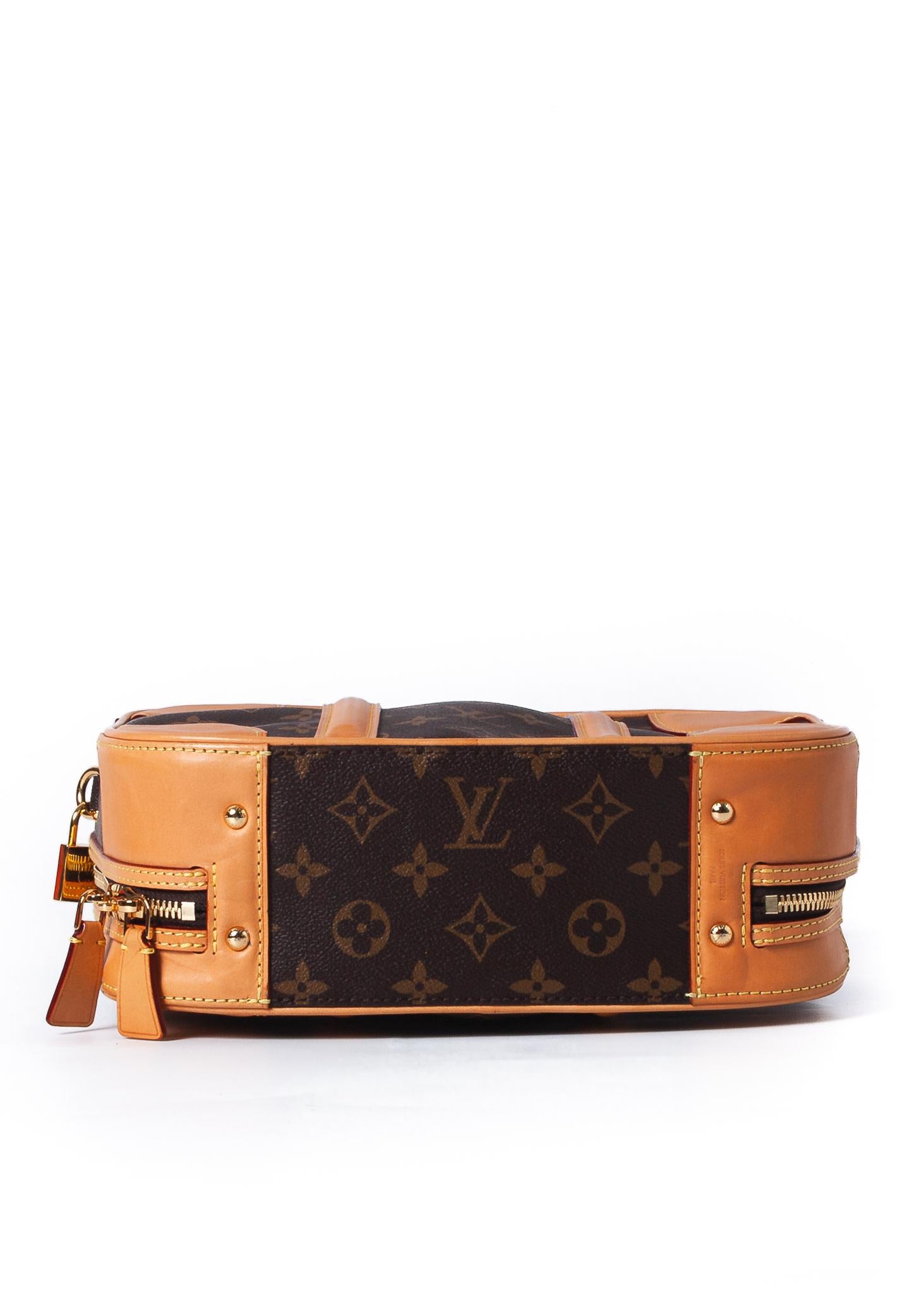 Louis Vuitton Monogram Trunk Valisette PM Handbag In Good Condition In Montreal, Quebec