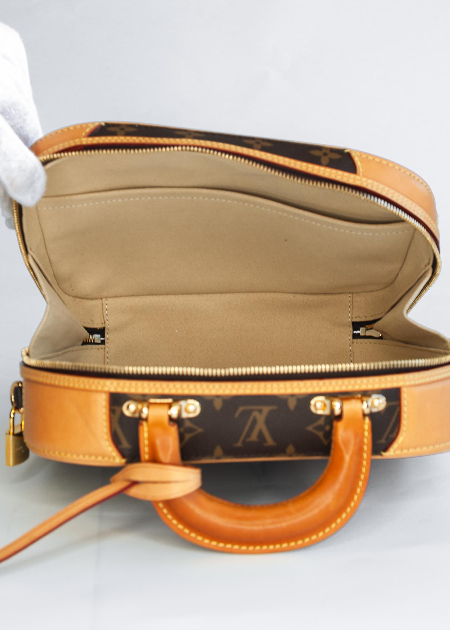 Women's Louis Vuitton Monogram Trunk Valisette PM Handbag