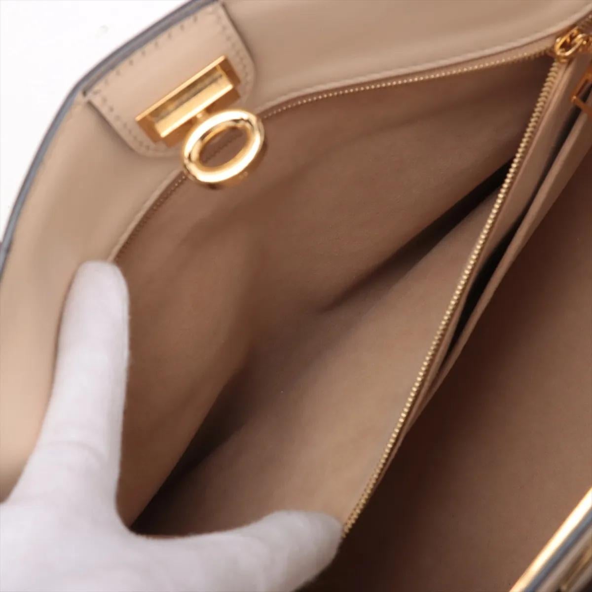 *Louis Vuitton Monogram On My Side Beige en vente 6