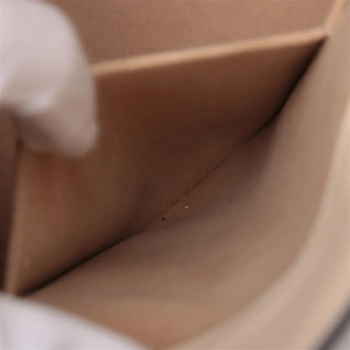 *Louis Vuitton Monogram On My Side Beige en vente 9