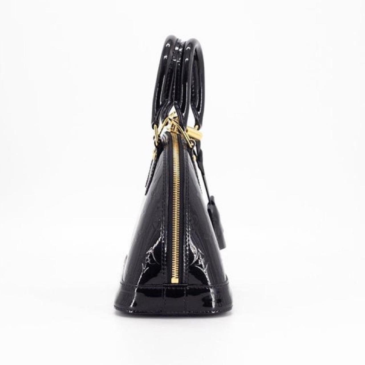 Louis Vuitton Monogram Vernis Alma BB Schwarz 2020 im Zustand „Hervorragend“ in Montreal, Quebec