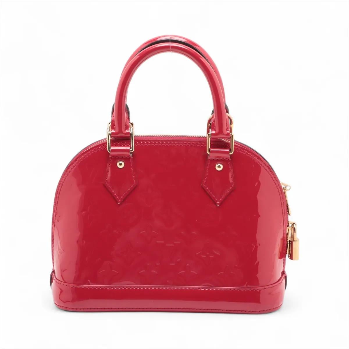 *Louis Vuitton Monogram Vernis Alma BB Rot im Zustand „Gut“ im Angebot in Indianapolis, IN