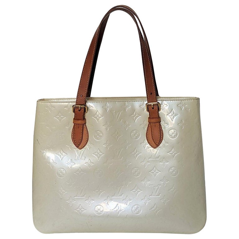 Louis Vuitton, Bags, Pre Loved Louis Vuitton Vernis Brentwood White Women Tote  Bag