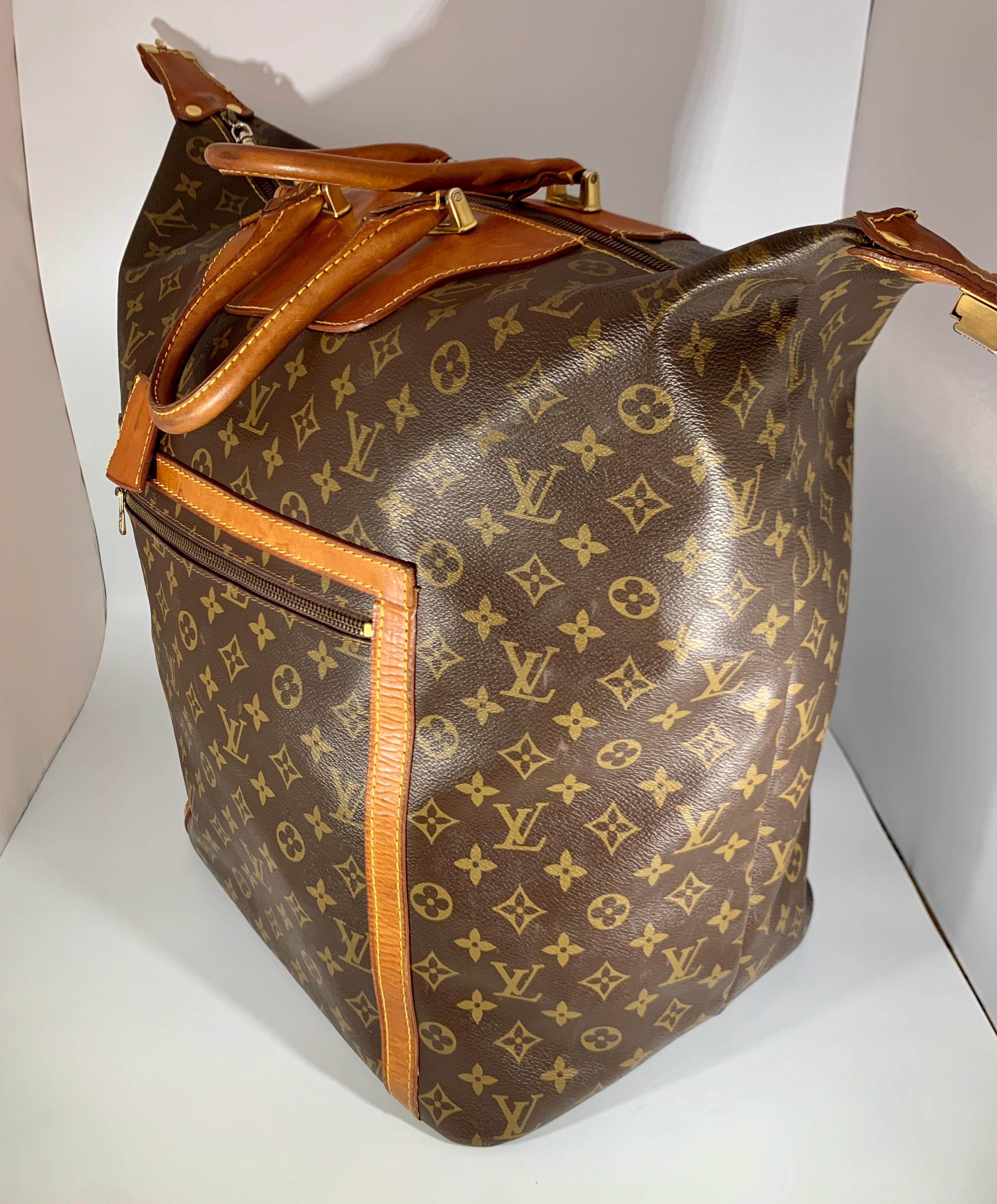Louis Vuitton  Monogramme vintage  Vaisselier à vapeur  Toile Monogramme Weekend  Sac à bagages 11