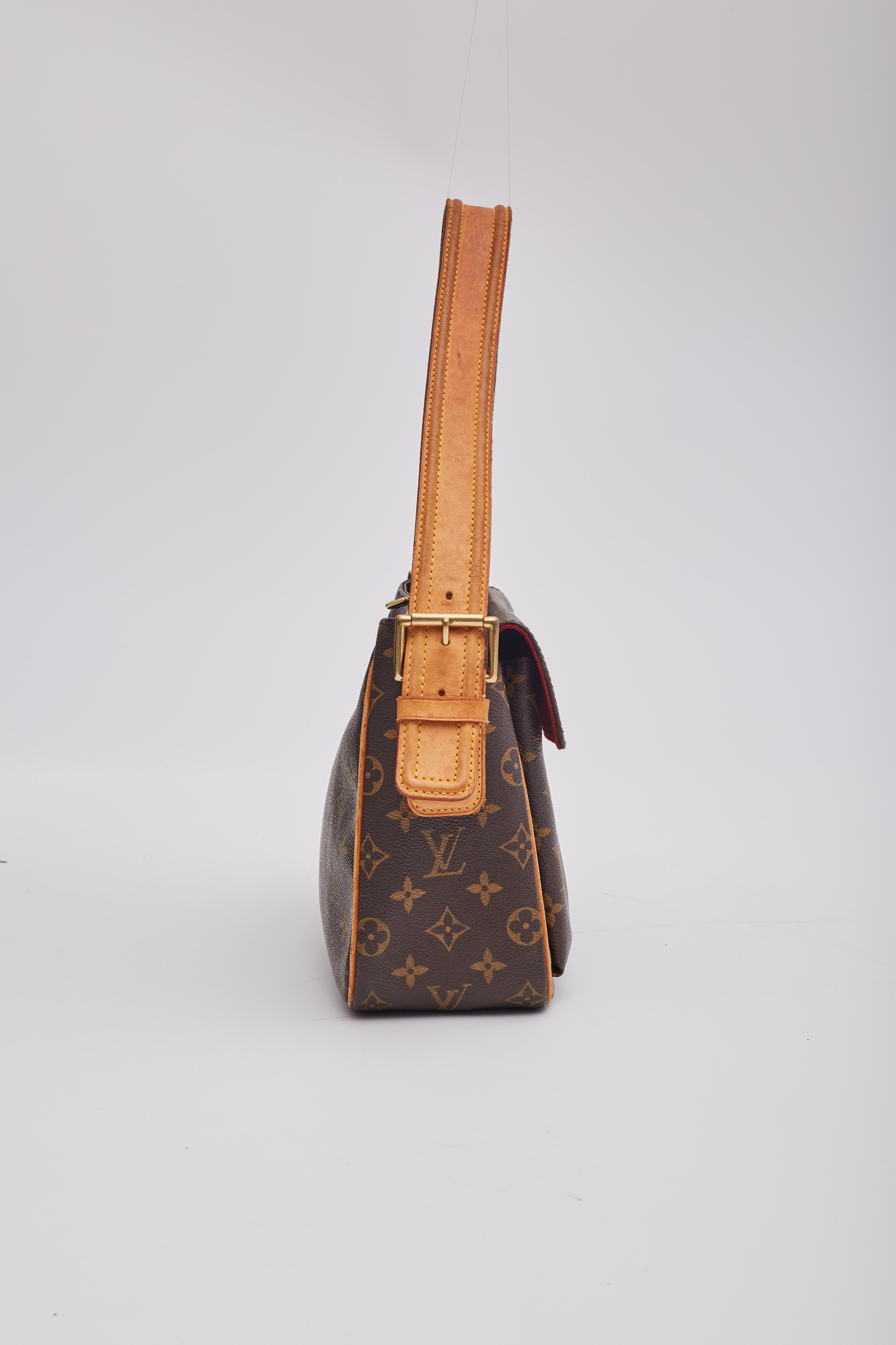 Women's Louis Vuitton Monogram Viva-cite Gm Shoulder Bag