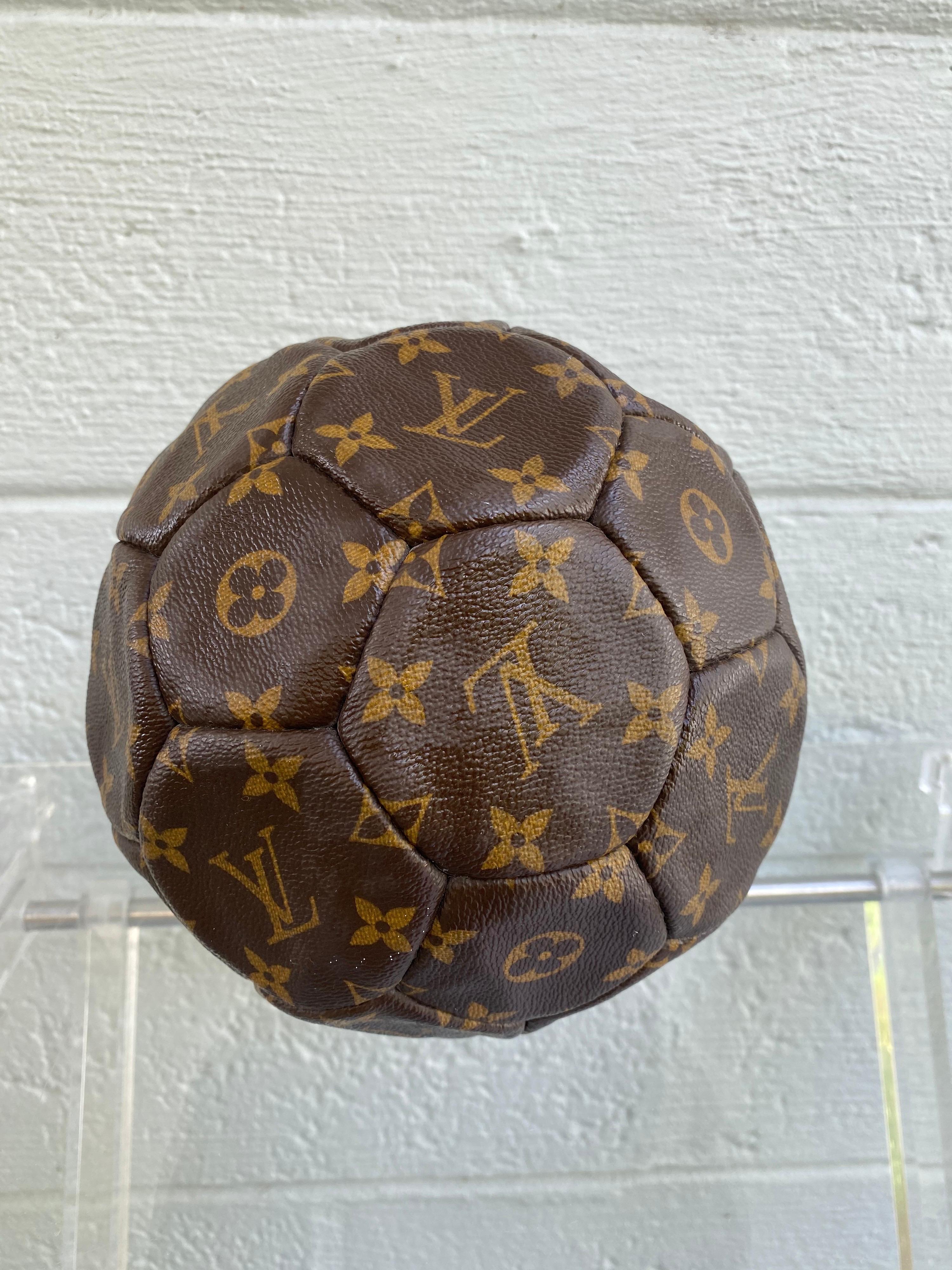 gucci soccer ball