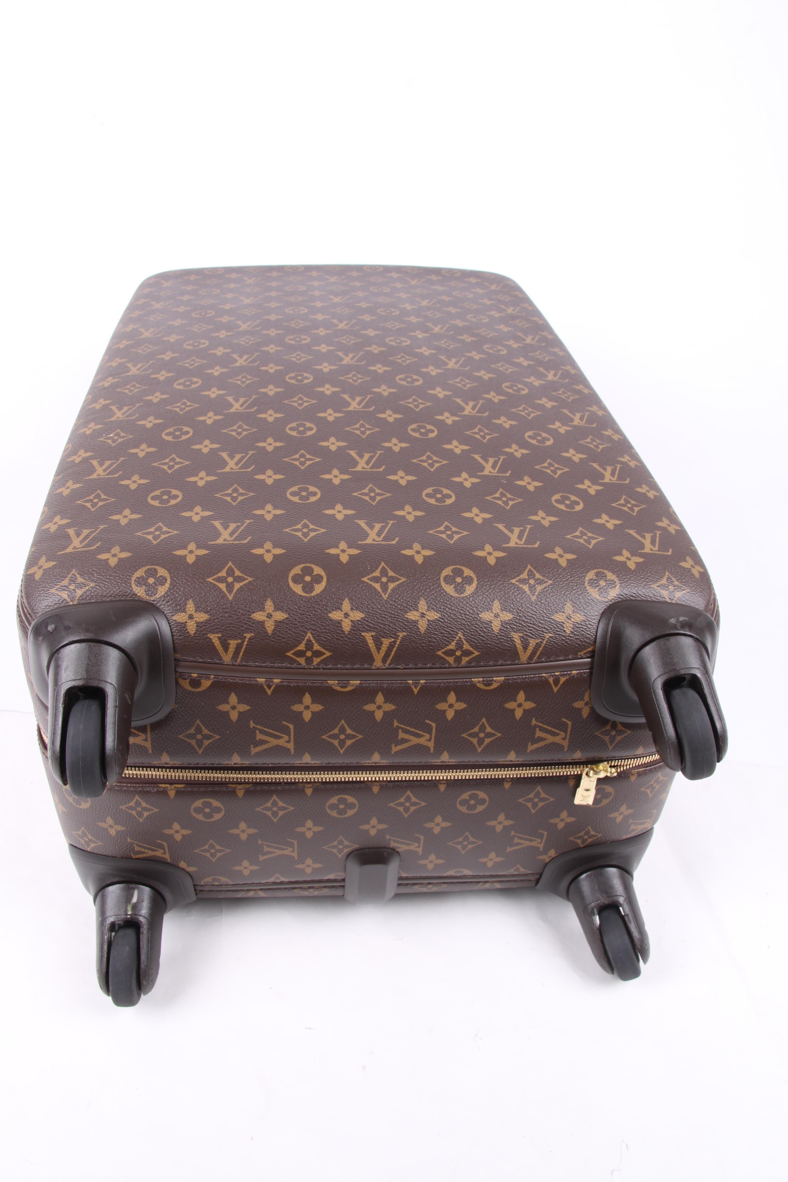 Women's or Men's   Louis Vuitton Monogram Zephyr 70 Rolling Luggage Bag Suitcase - brown   For Sale