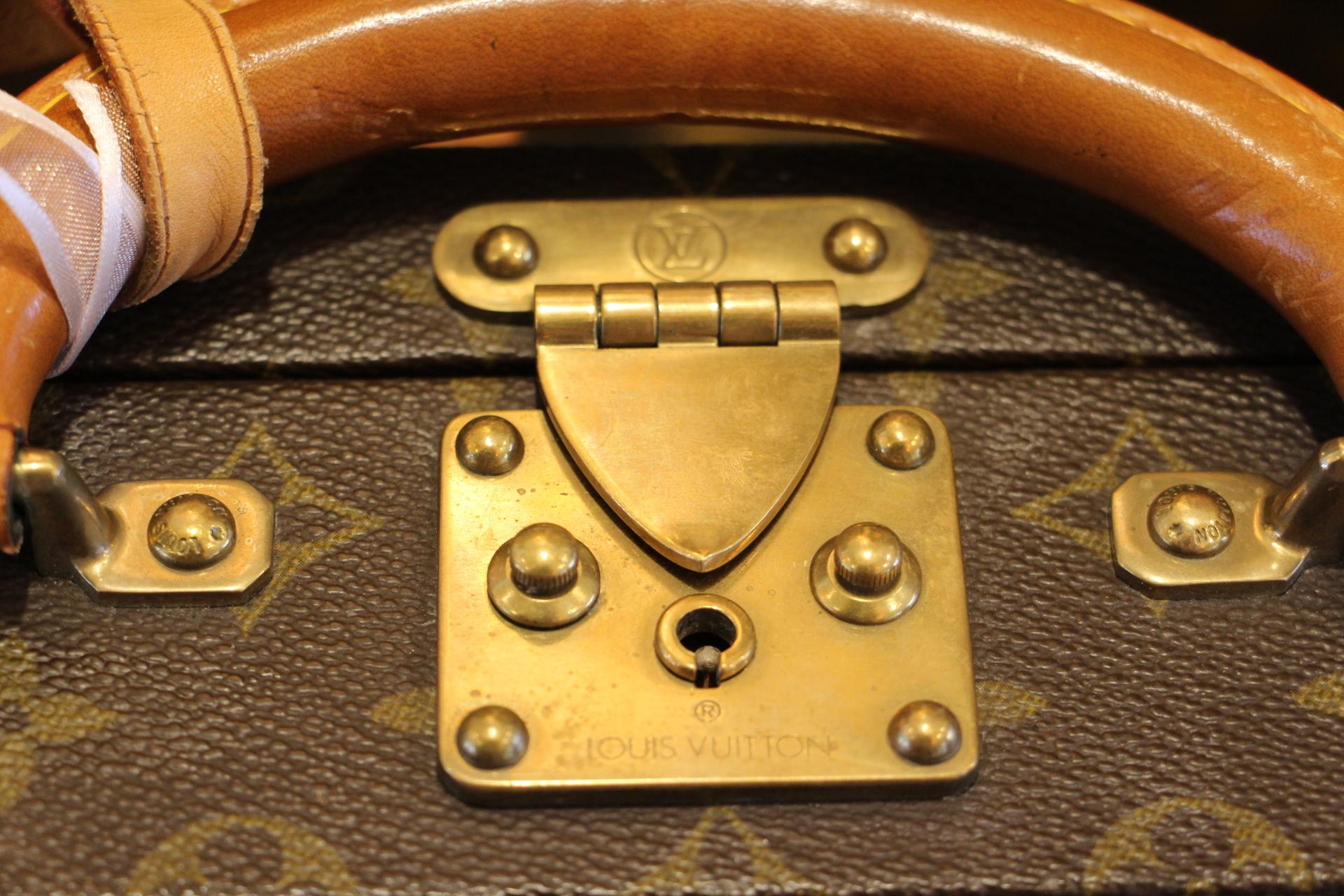 Portefeuille à monogrammes Louis Vuitton, porte-accroche Louis Vuitton 8