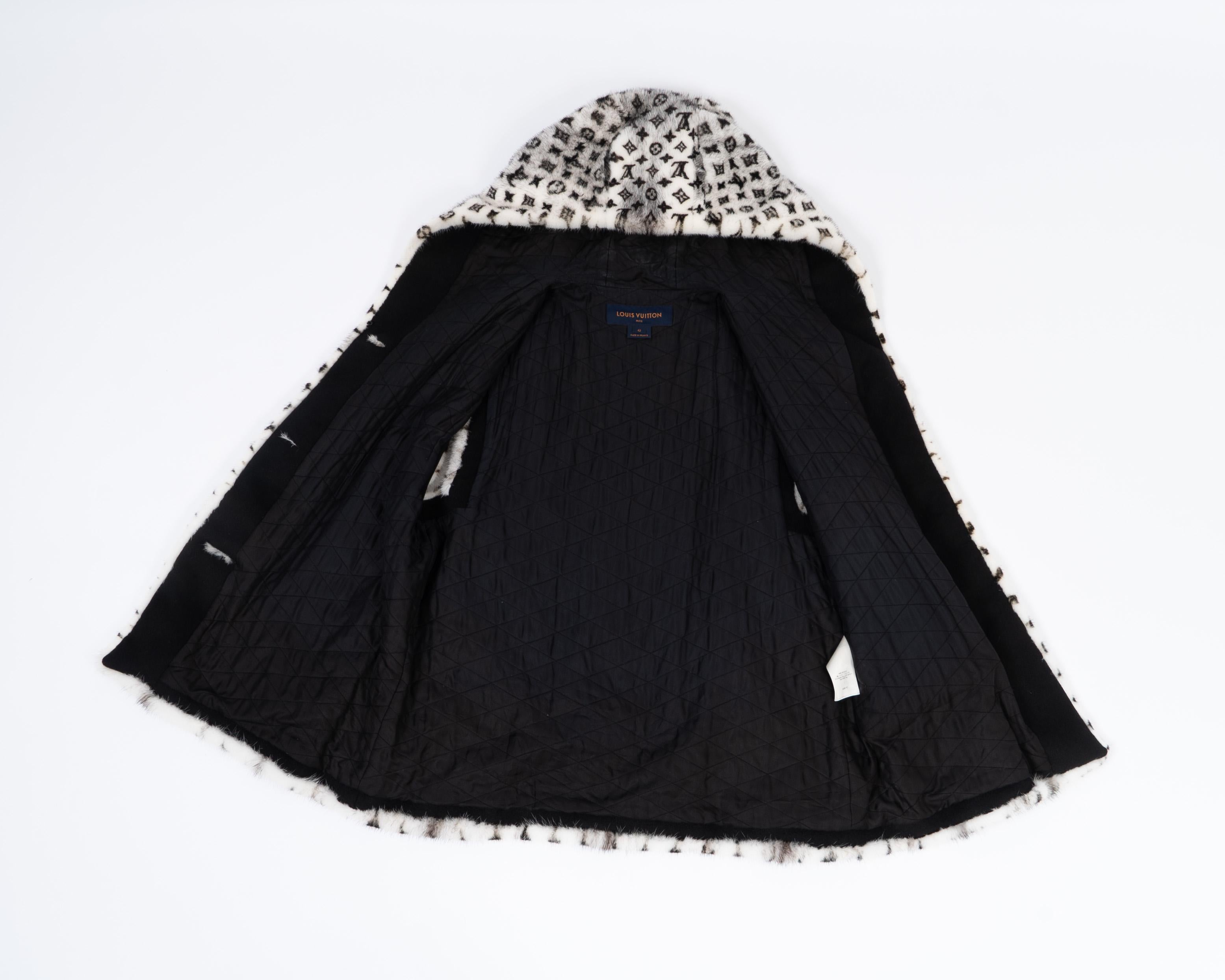 Gilet Louis Vuitton Monogramm Visone in vendita 1