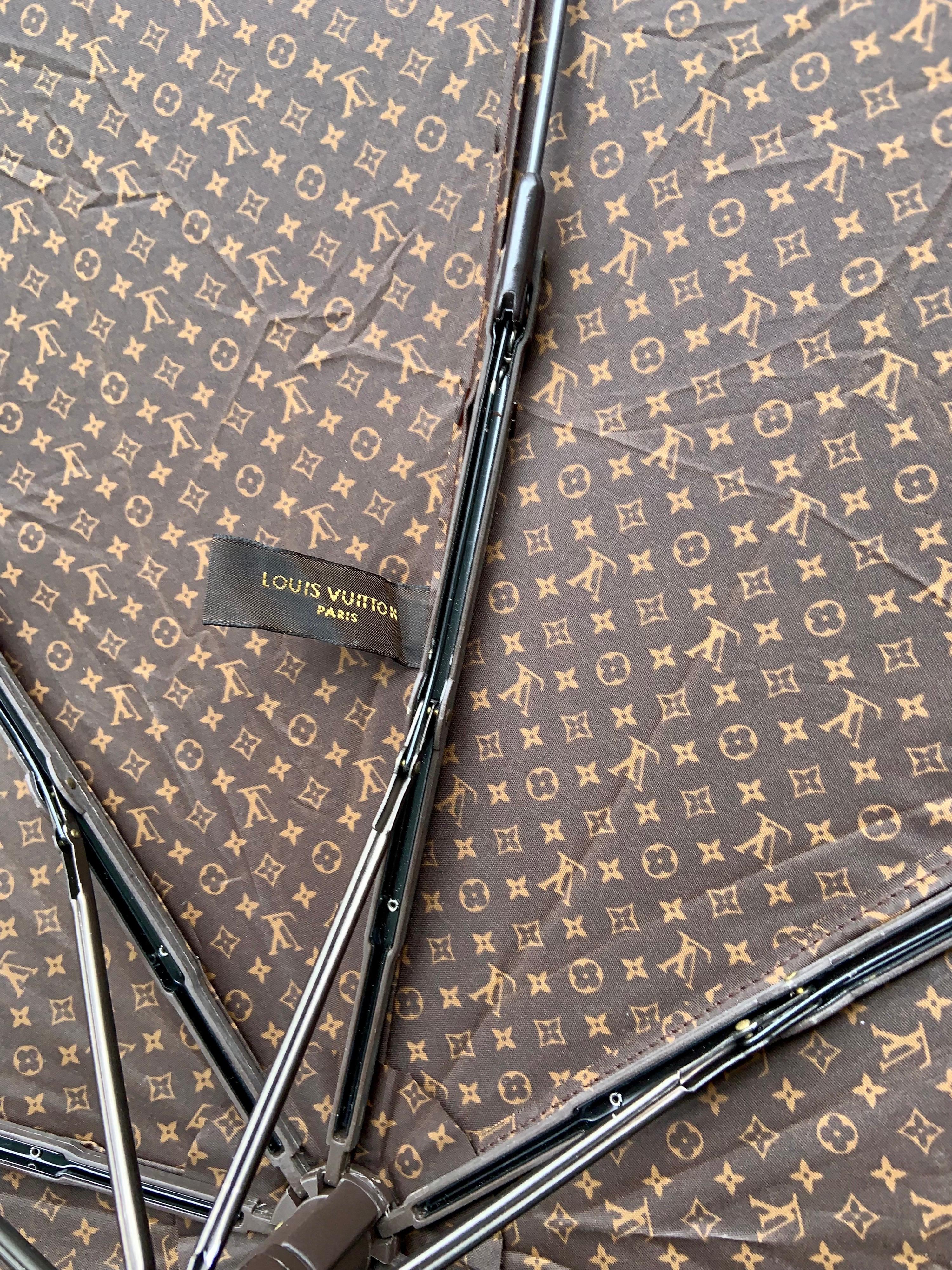 Louis Vuitton Monogrammed Collapsible Umbrella and Cover 2