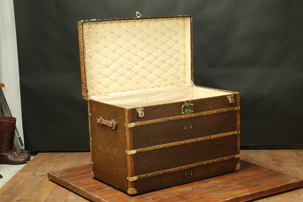 Louis Vuitton monogrammed steamer trunk
High model built before 1914
2 original label inside
Serial number inside and numbered on the lock
Monogrammed canvas
Lozine corners
1 Wood slate change
Brass lock
Changed leather handles.