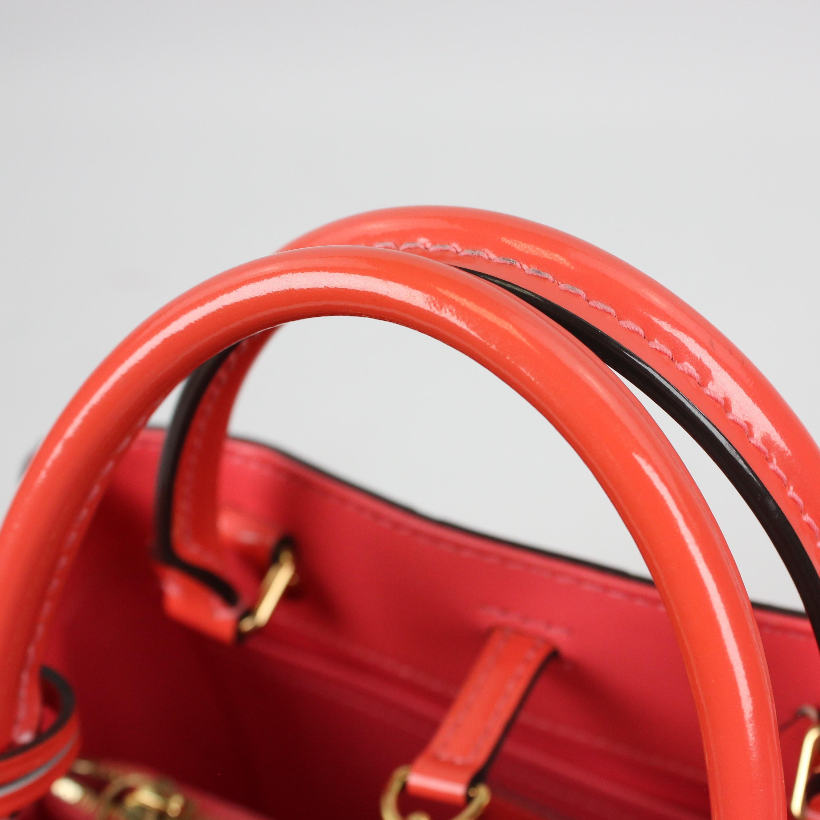 Louis Vuitton Montaigne BB patent leather handbag For Sale 6