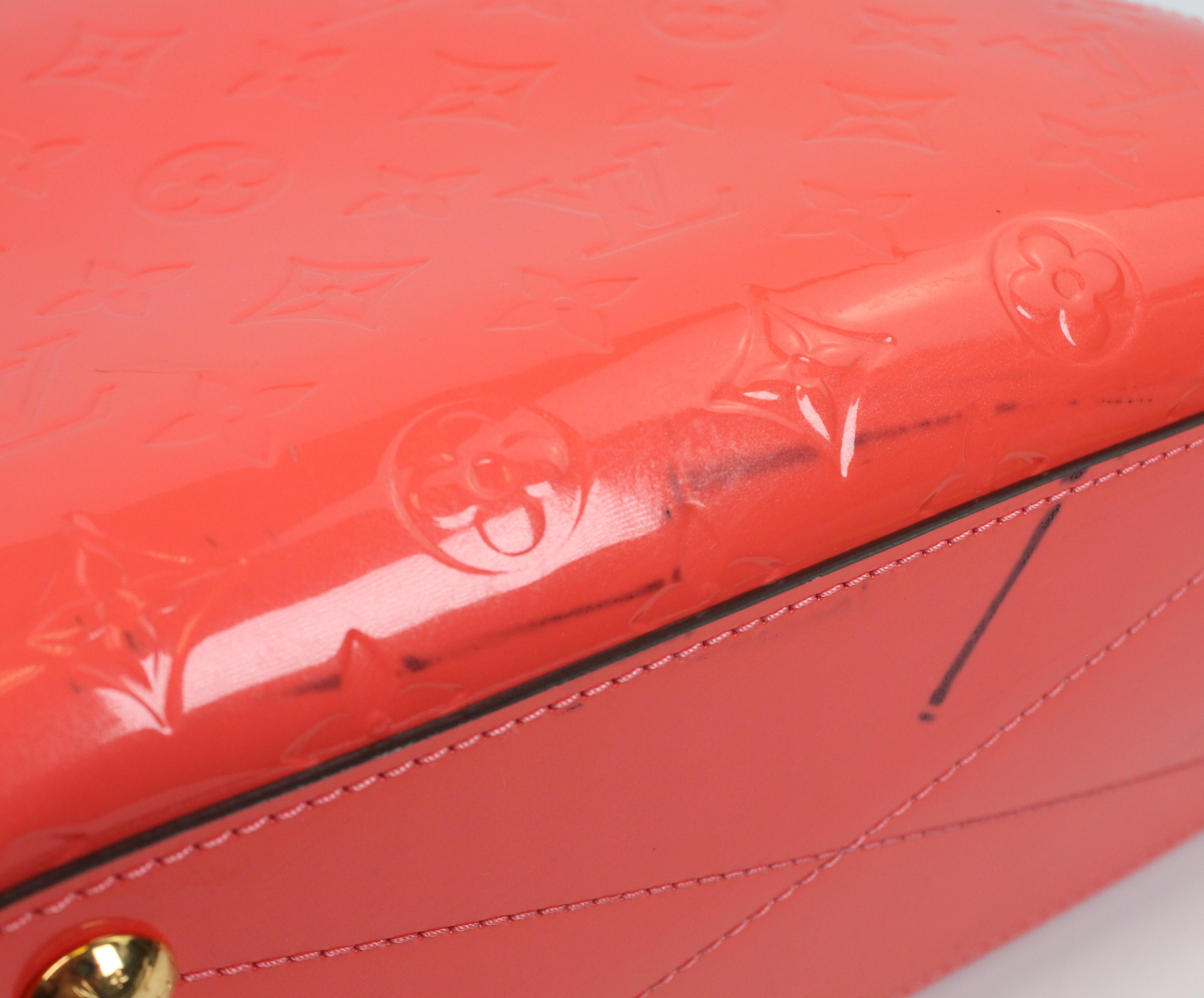 Louis Vuitton Montaigne BB patent leather handbag For Sale 12