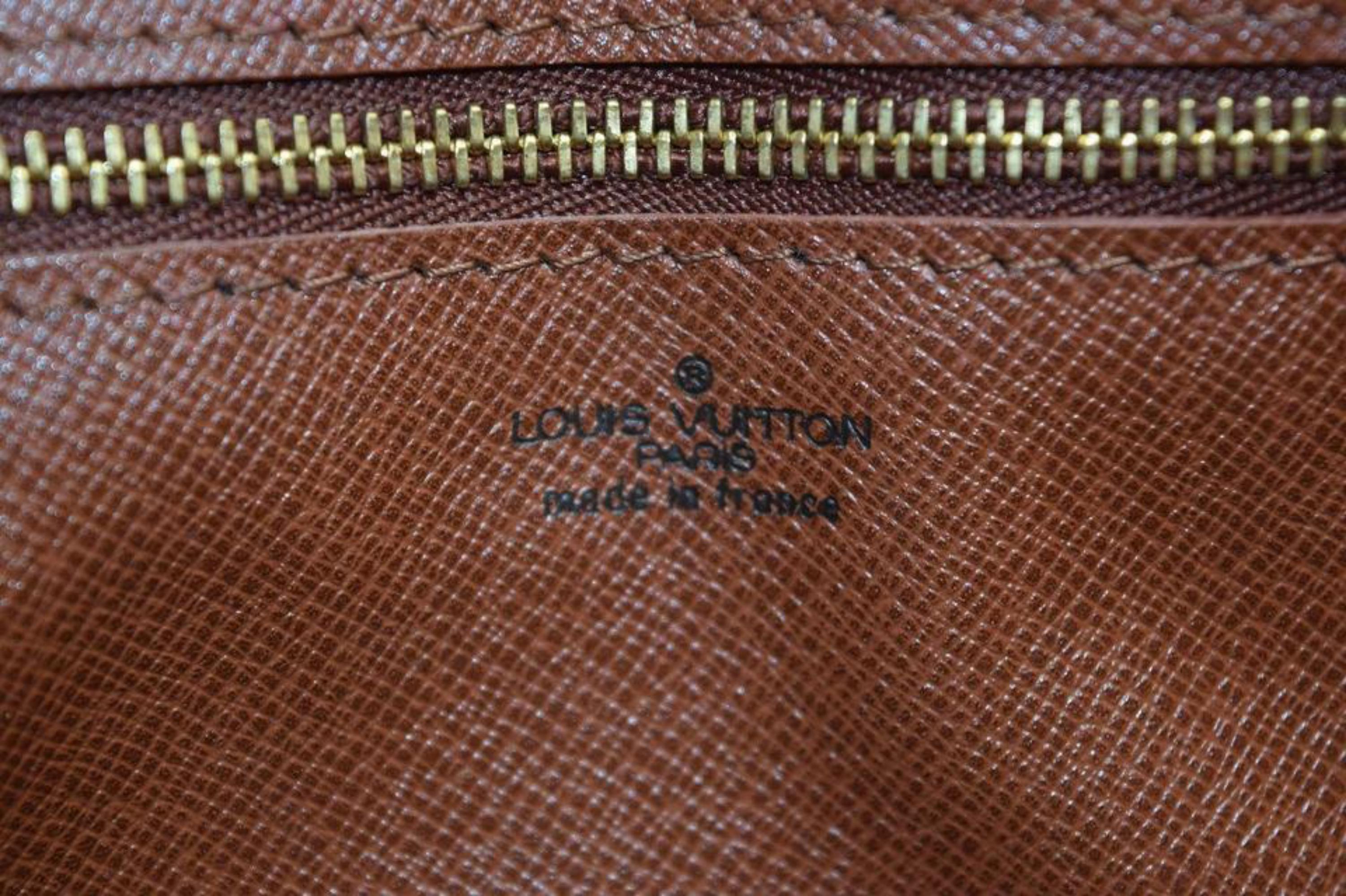 Louis Vuitton Montaigne Envelope 869847 Brown Leather Clutch In Fair Condition For Sale In Forest Hills, NY