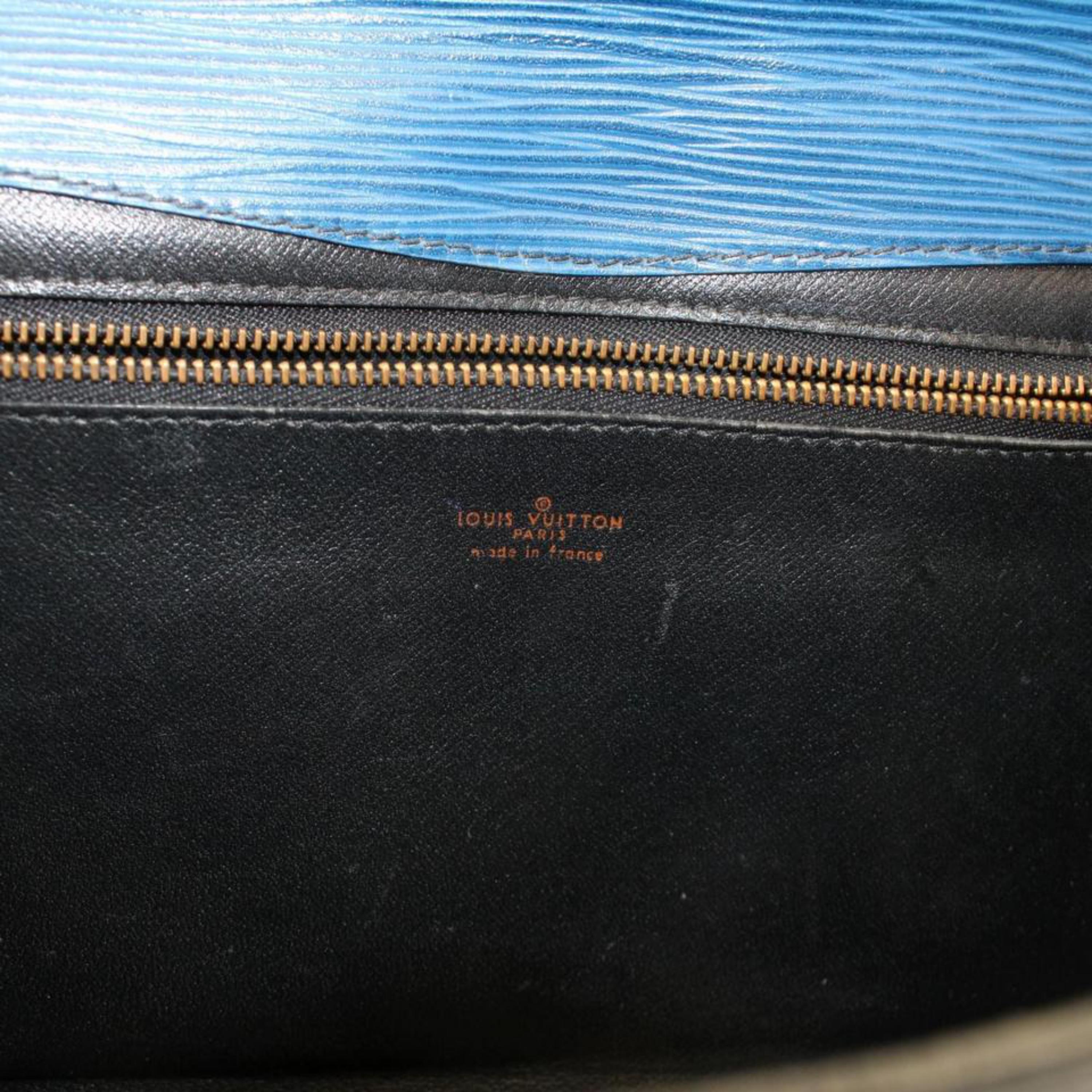 Louis Vuitton Montaigne Pochette Epi Toledo Envelope 869476 Blue Leather Clutch For Sale 8